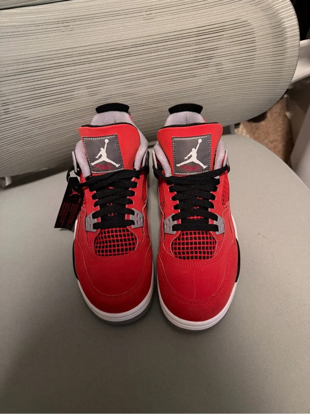 Air Jordan 4 Retro “Toro Bravo” Red – Size 7Y/ Womens 8.5